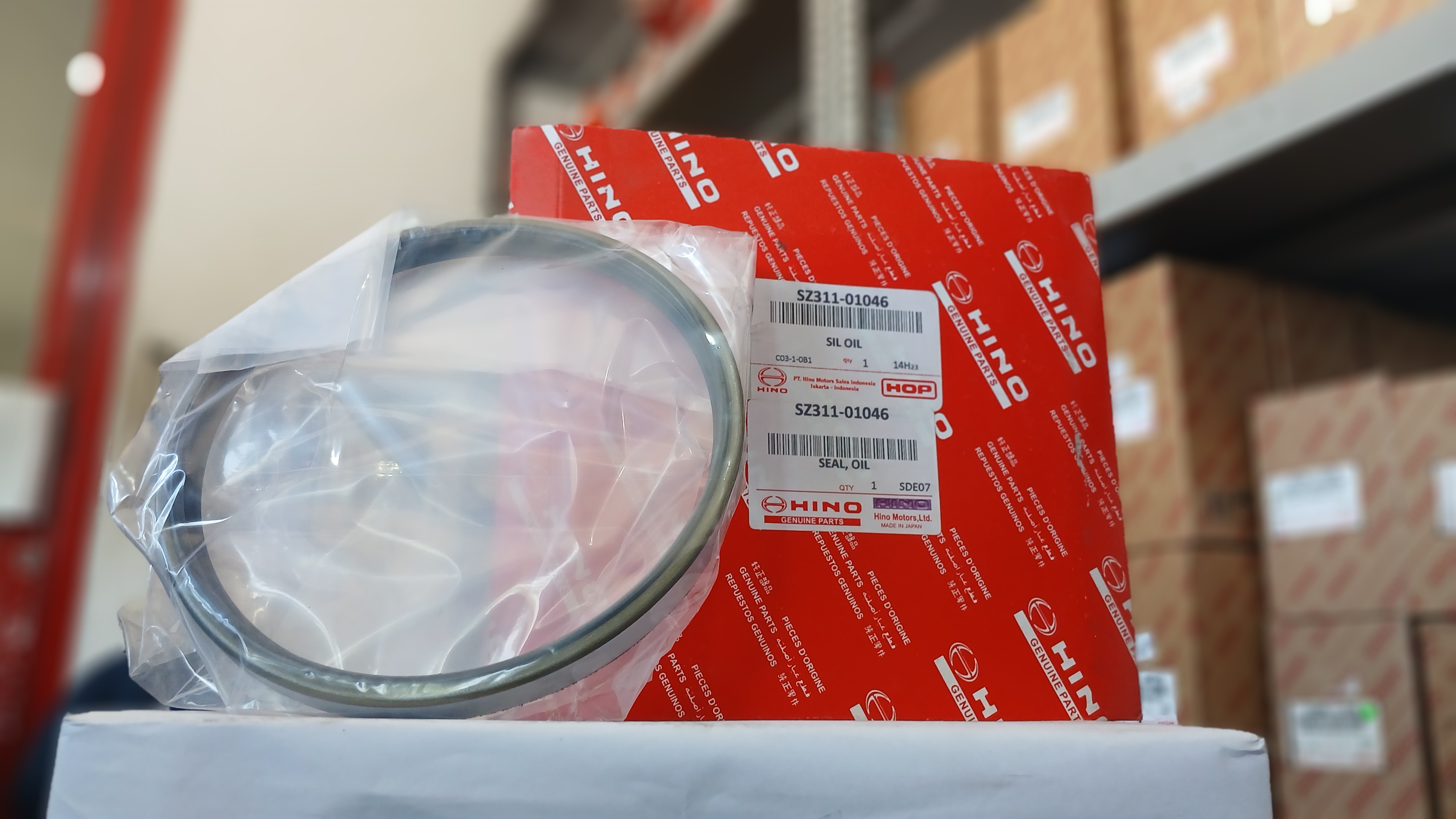 Seal roda depan Hino 500 sparepart original